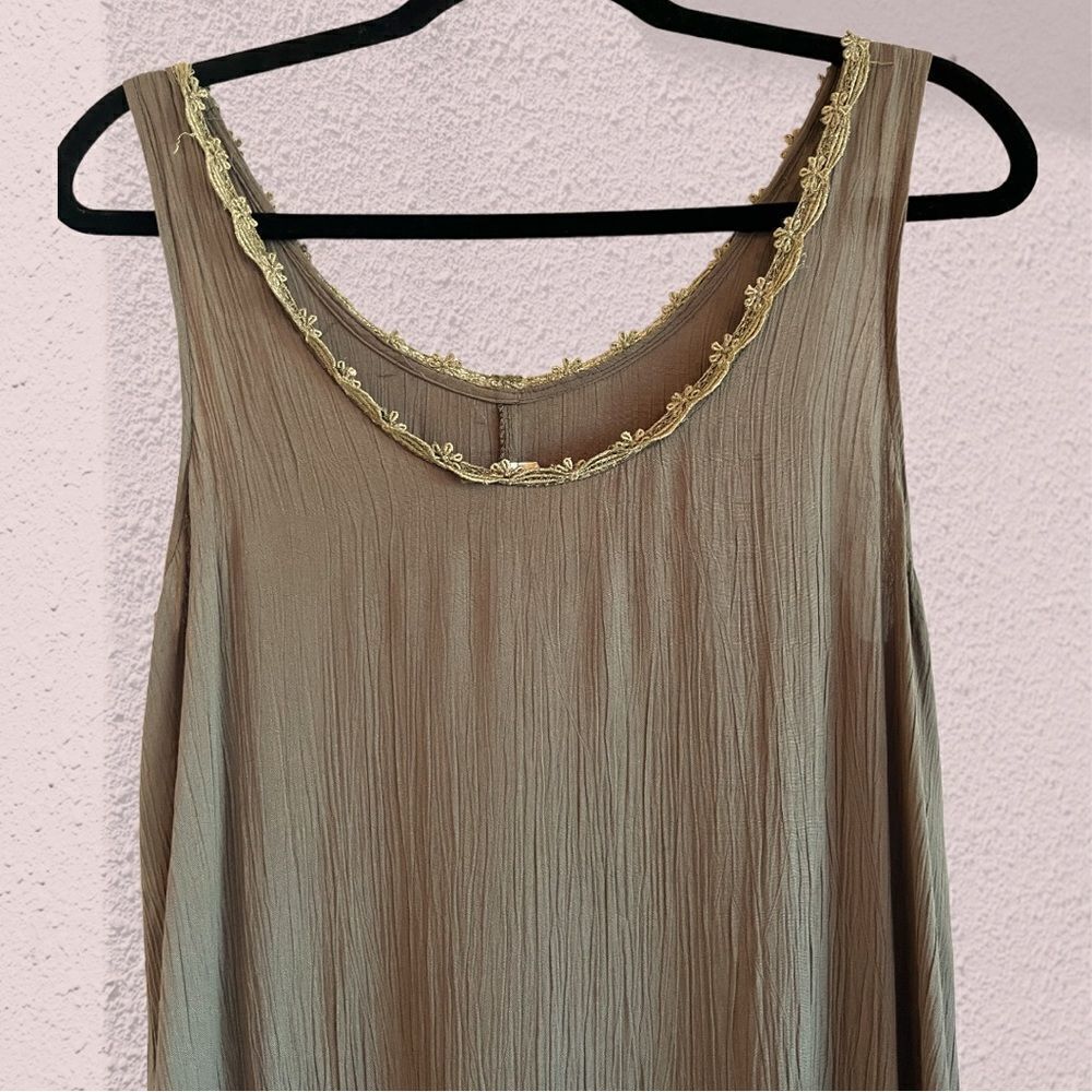 Vintage 70s/80s crinkle fabric sage green midi dress lace hem - Picture 6 of 10